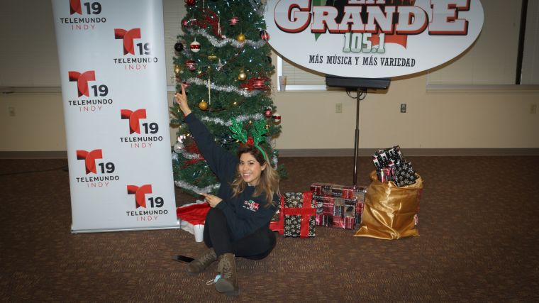 Navidad En Grande Pics with Santa Claus