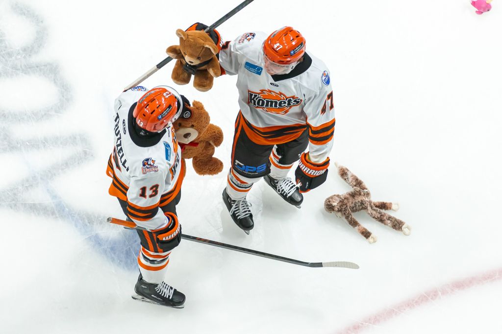 Indy Fuel vs Komets