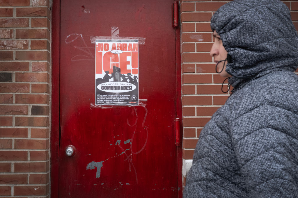 Chicago's Immigrant Neighborhoods Brace For Potential President Trump-Signaled Immigration Raids