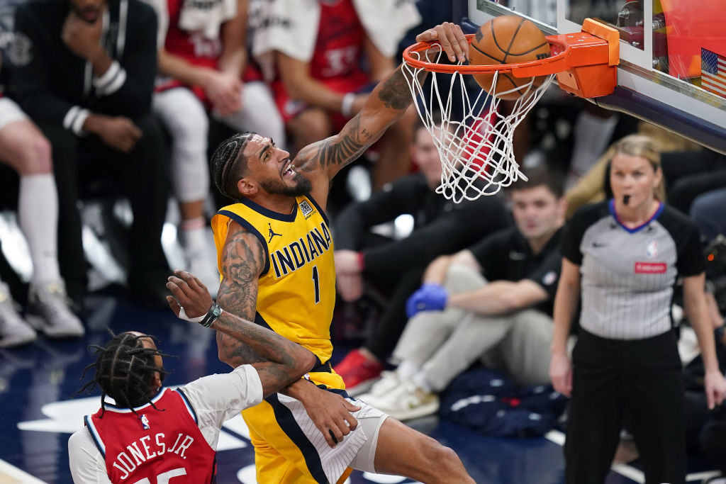 Los Angeles Clippers v Indiana Pacers