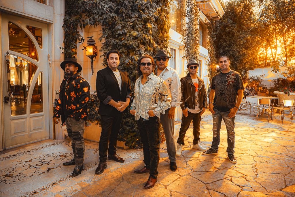 Romanticos Forever Tour 2025