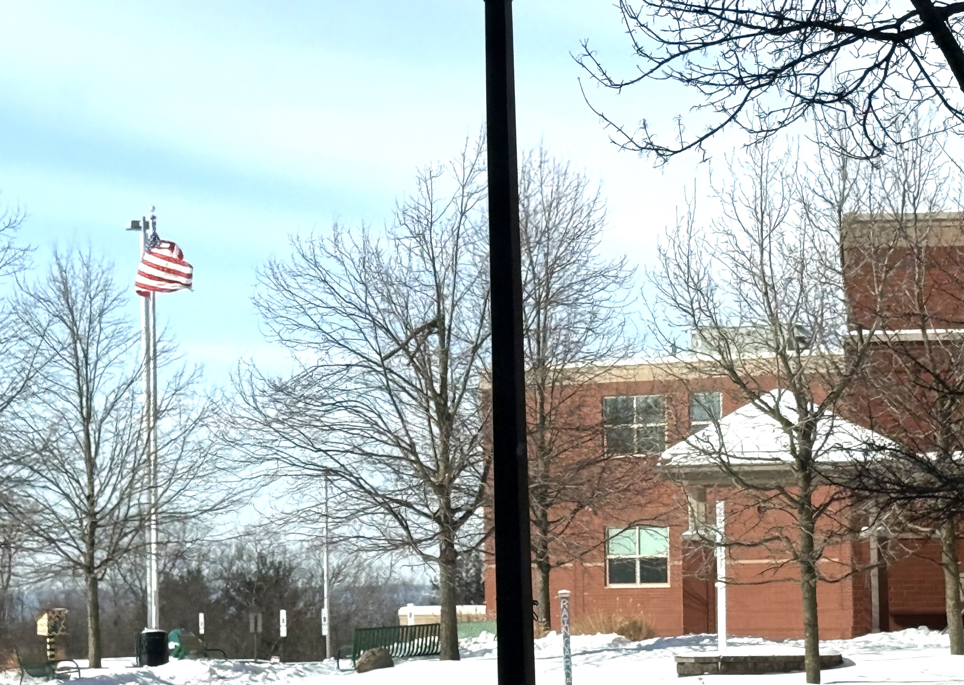 Estudiantes de IPS y HSS regresan a sus aulas este jueves