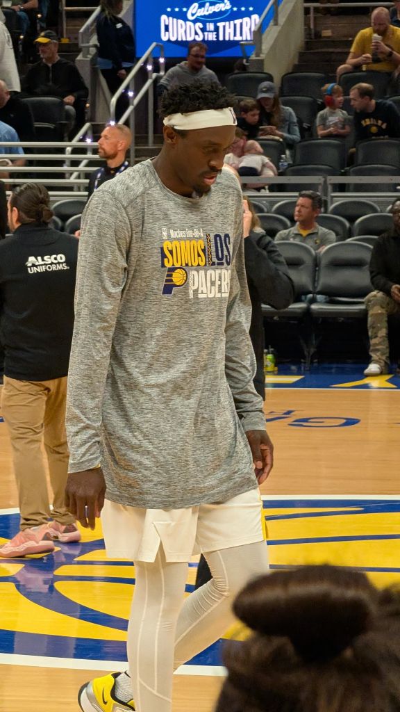 ¡Gainbridge Fieldhouse vive un momento histórico y en español!  