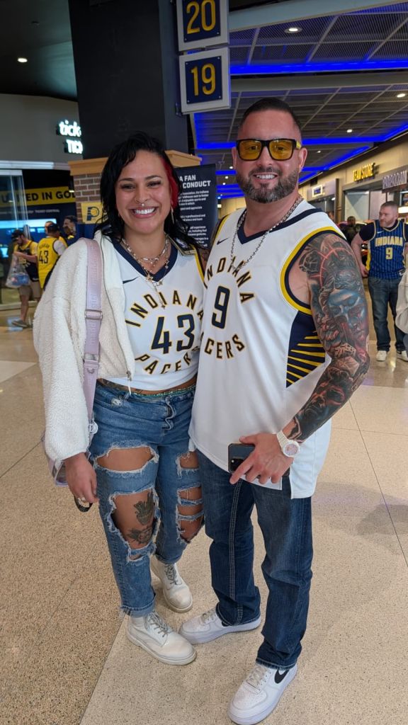 ¡Gainbridge Fieldhouse vive un momento histórico y en español!  