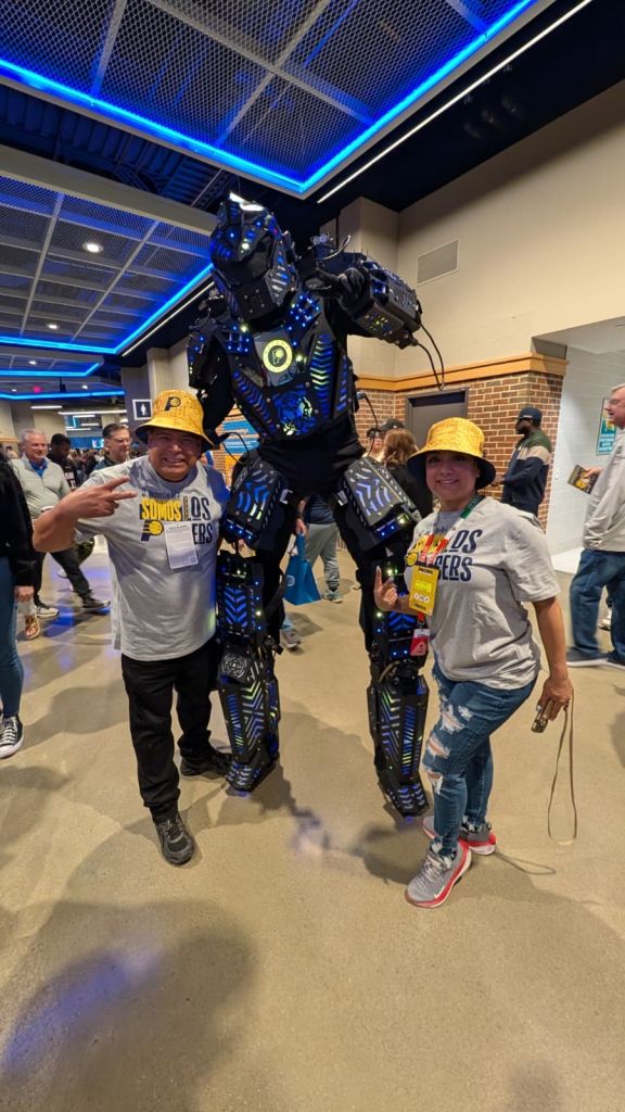 ¡Gainbridge Fieldhouse vive un momento histórico y en español!  