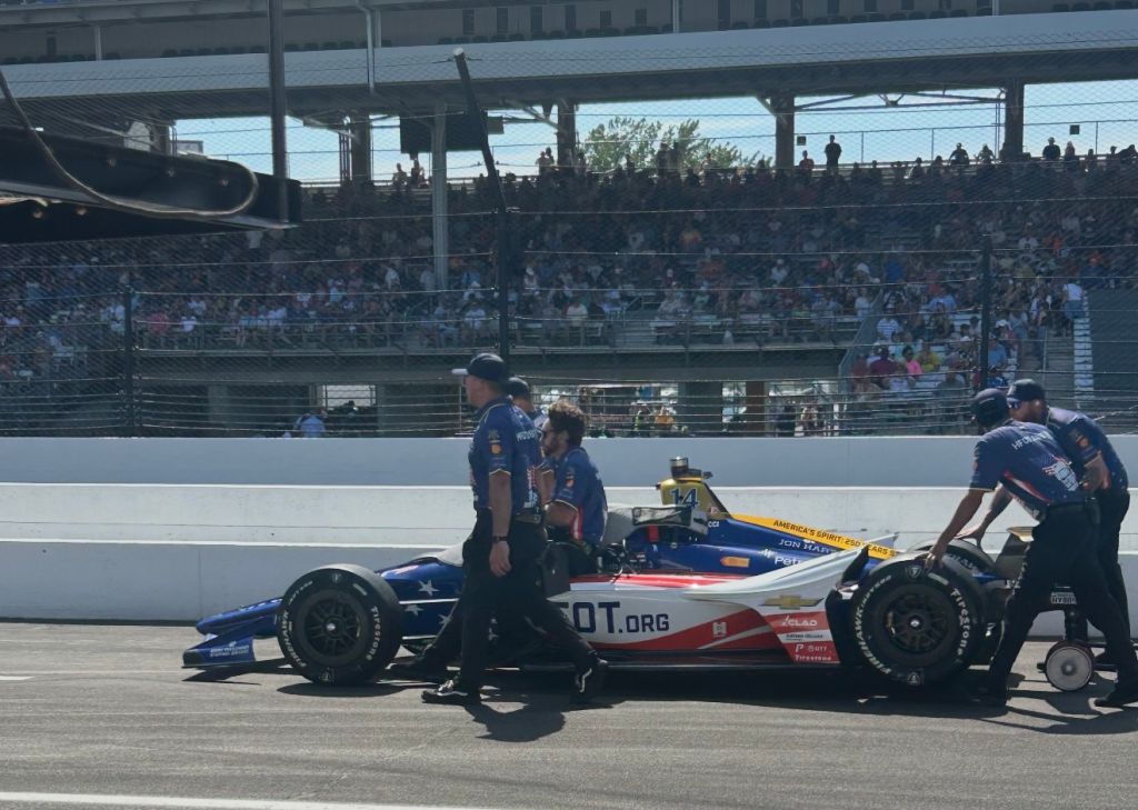 Indy 500: ¡Locutores de La Mega y Fuego también viven la adrenalina!  