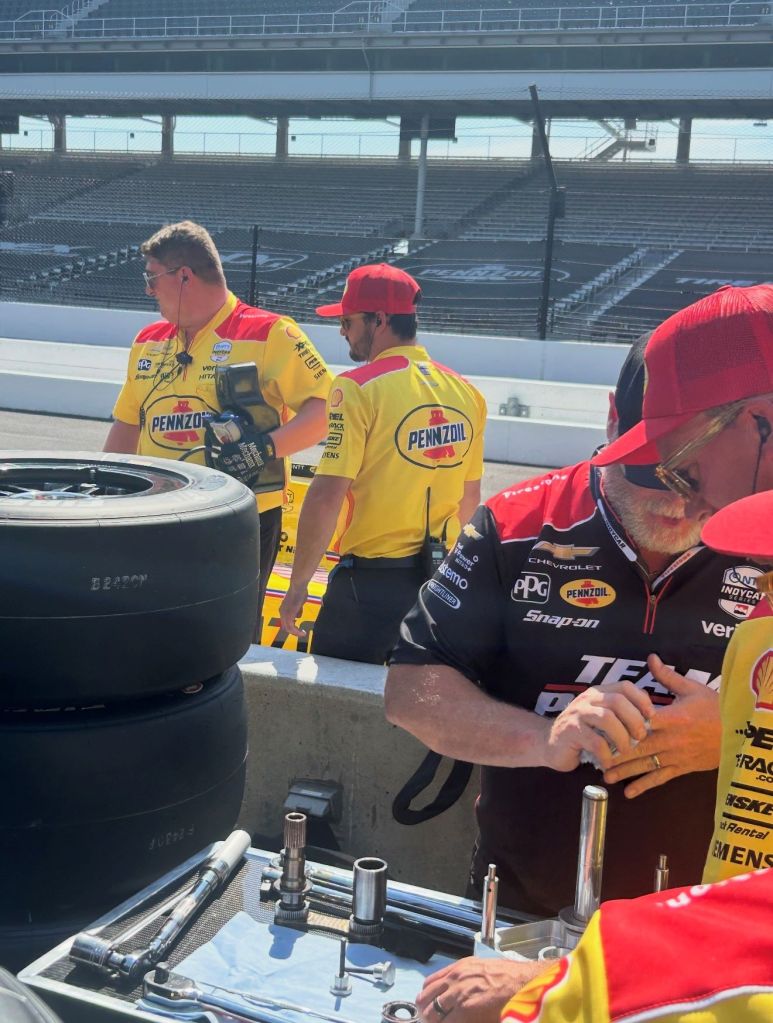 Indy 500: ¡Locutores de La Mega y Fuego también viven la adrenalina!  