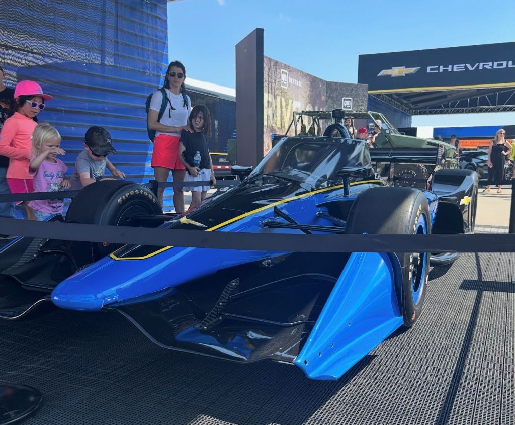 Indy 500: ¡Locutores de La Mega y Fuego también viven la adrenalina!  