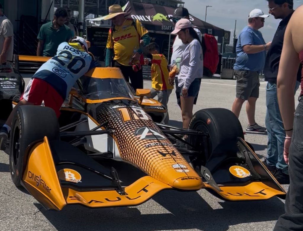 Indy 500: ¡Locutores de La Mega y Fuego también viven la adrenalina!  